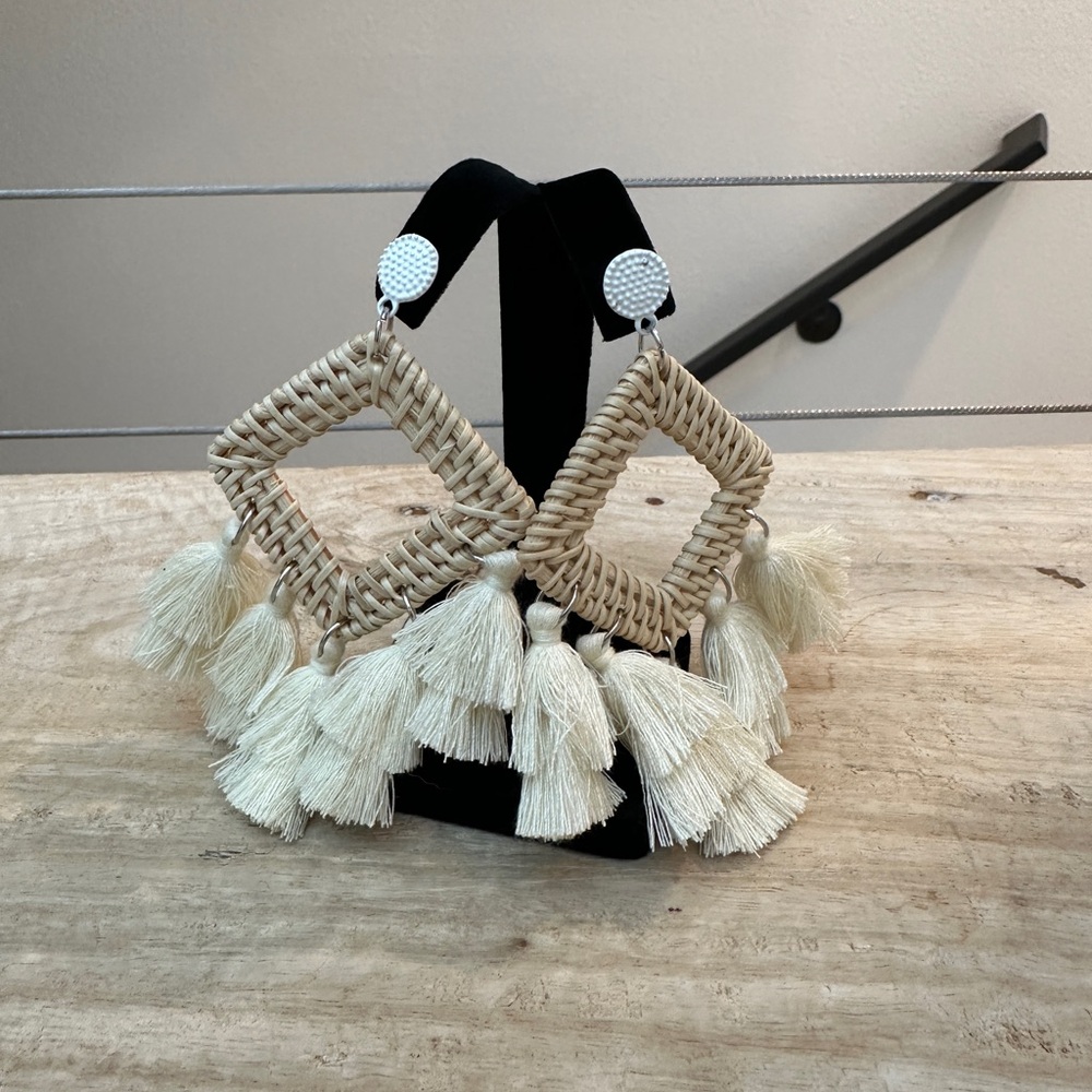 Boho Rattan Tassel Earrings Ivory Woven Statement Fringe Earring Summer Vacation